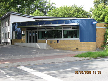 Foto vom Gebäude des Polizeireviers am Bürgerpark